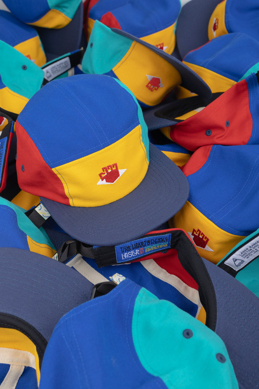 THE HEARTBREAK 5 PANEL HAT MULTI