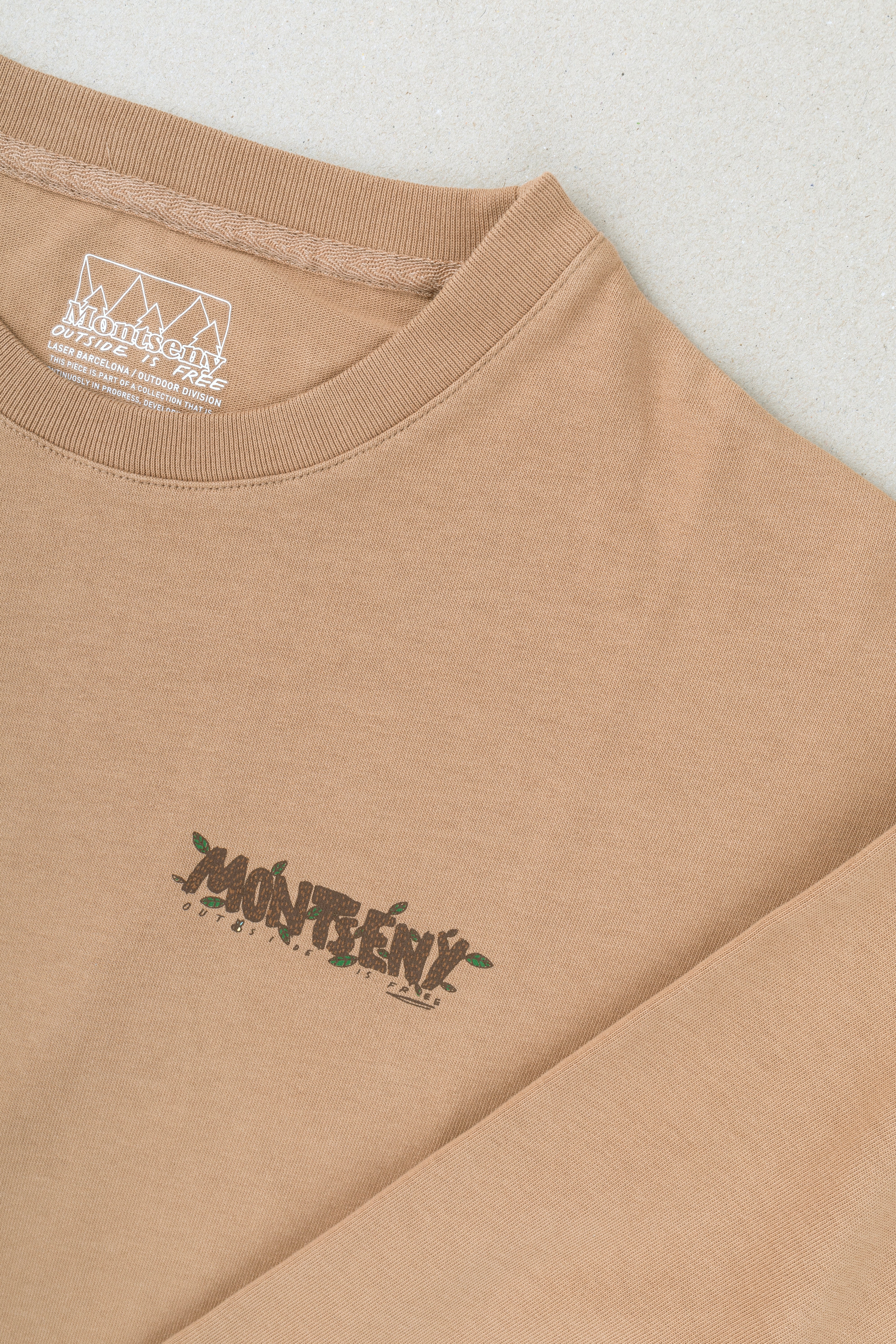 OUTSIDE IS FREE LONGSLEEVE TAUPE – LASER BARCELONA