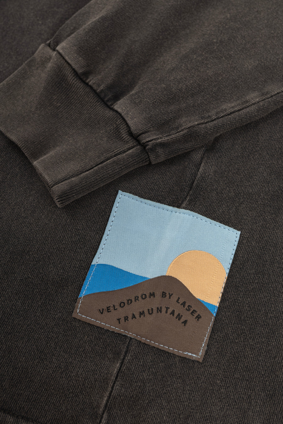 VELODROM BY LASER TRAMUNTANA LONGSLEEVE TEE BLACK