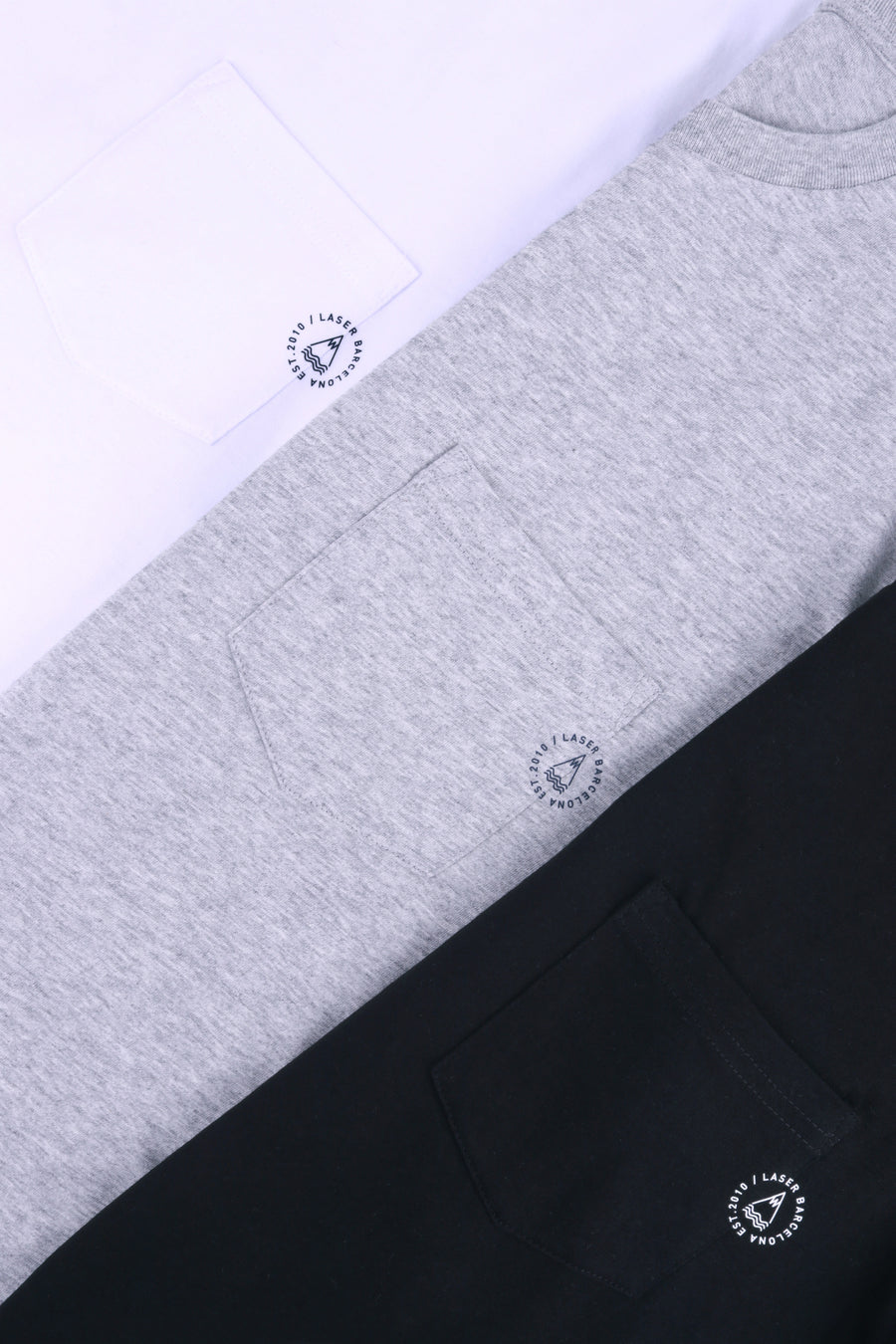 CAMISETA CON BOLSILLO OG GRIS